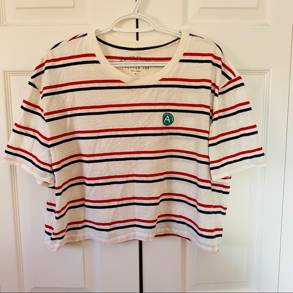 ✨NWT 80’s Boxy Cropped Tee👚✨